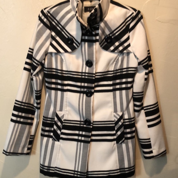 B-wear Byer California Y2K fully lined winter coat. Size M - Picture 2 of 7